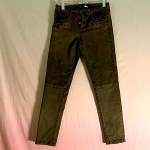 Skinny green with side zipper